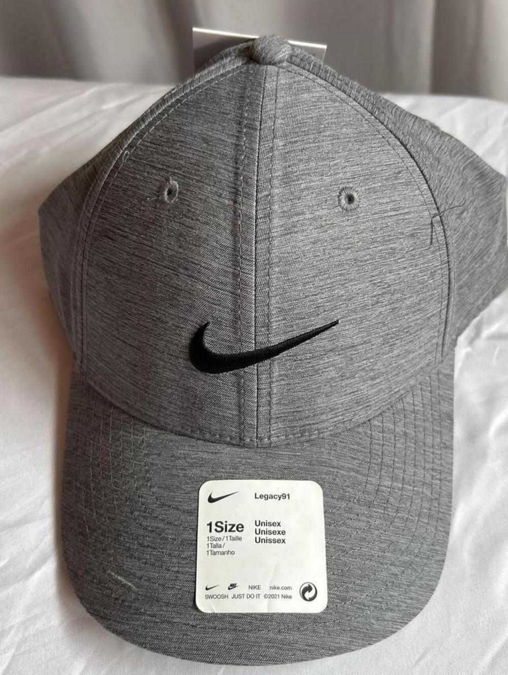 Nike Men's Grey Hat